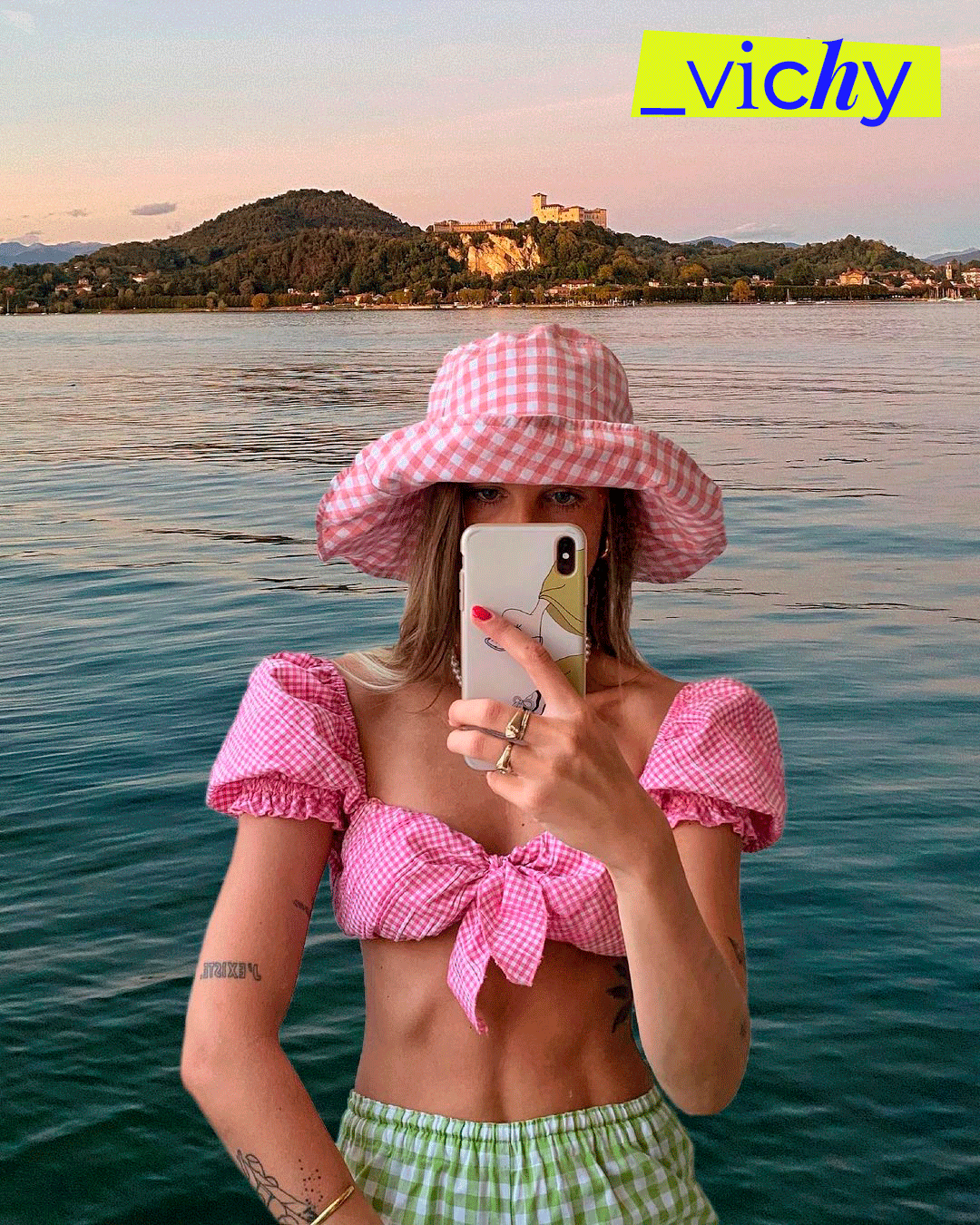 It girls - Vichy - 2020 - Primavera - Street Style - https://stealthelook.com.br